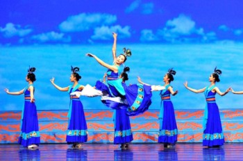 Вдохновляющие цвета Shen Yun Performing Arts