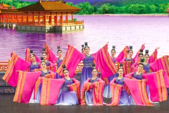 Граждане Китая дают высокую оценку Shen Yun: «Мы очень тронуты»
