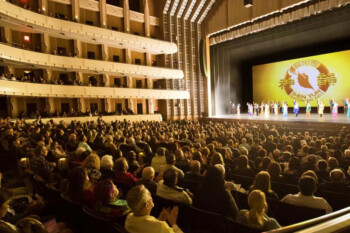 Труппа Shen Yun продолжает турне по Австралии, Европе и США. Зрители говорят: «Представление глубоко трогает душу»